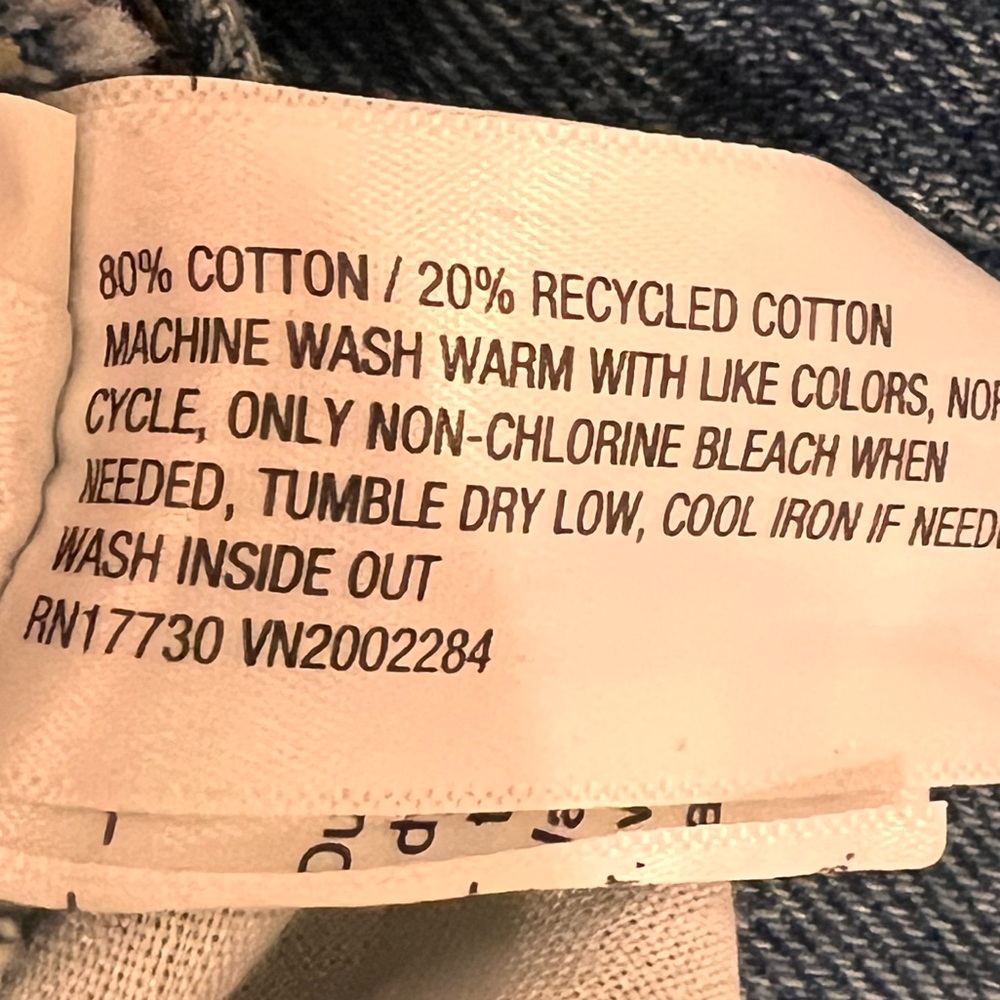 Universal Thread Mid-Rise 90’s Baggy Jeans - Picture 8 of 8